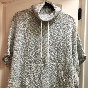 Tweed poncho with kangaroo pocket Lou and Grey